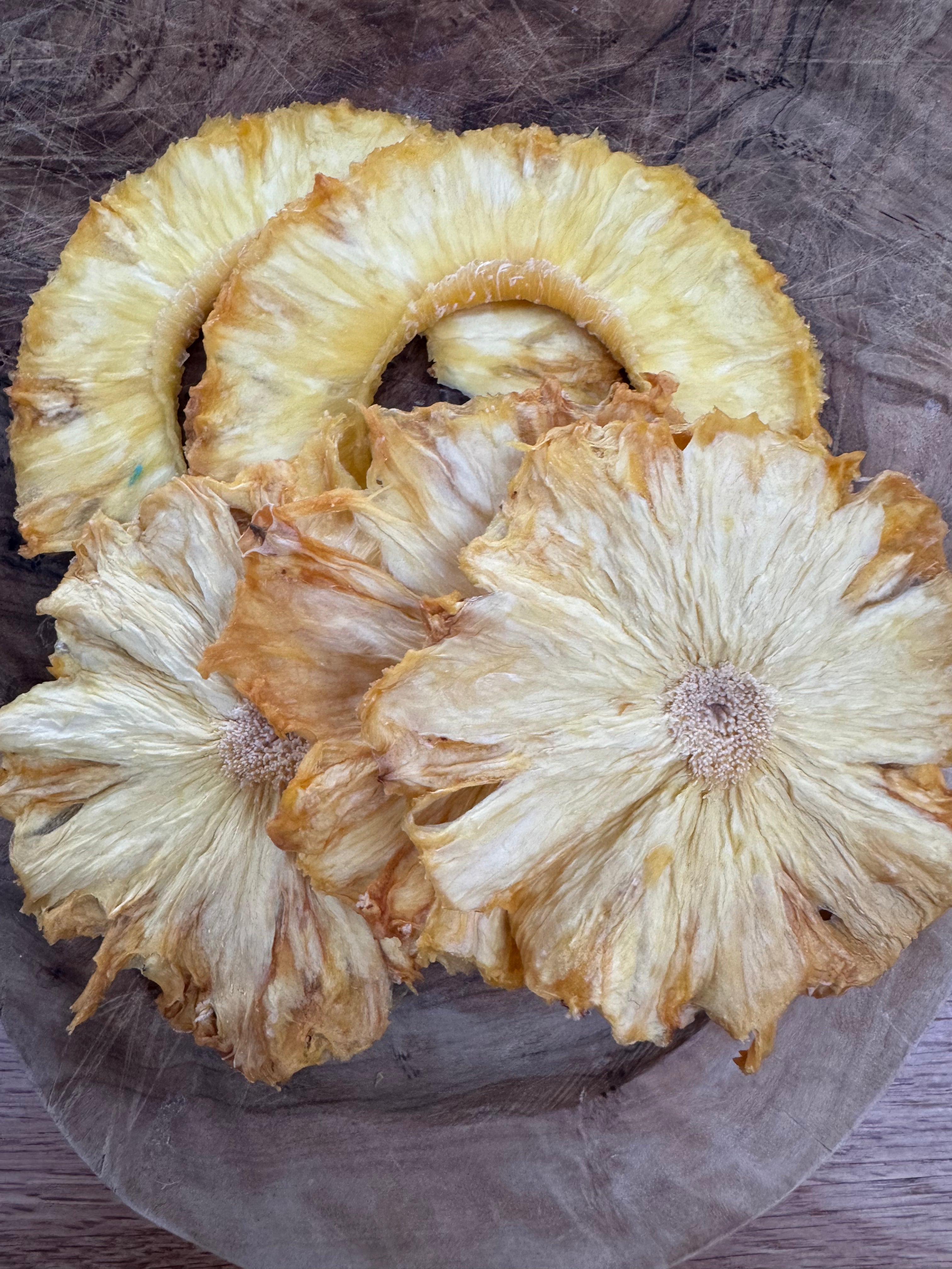 Dried pineapple slices snack