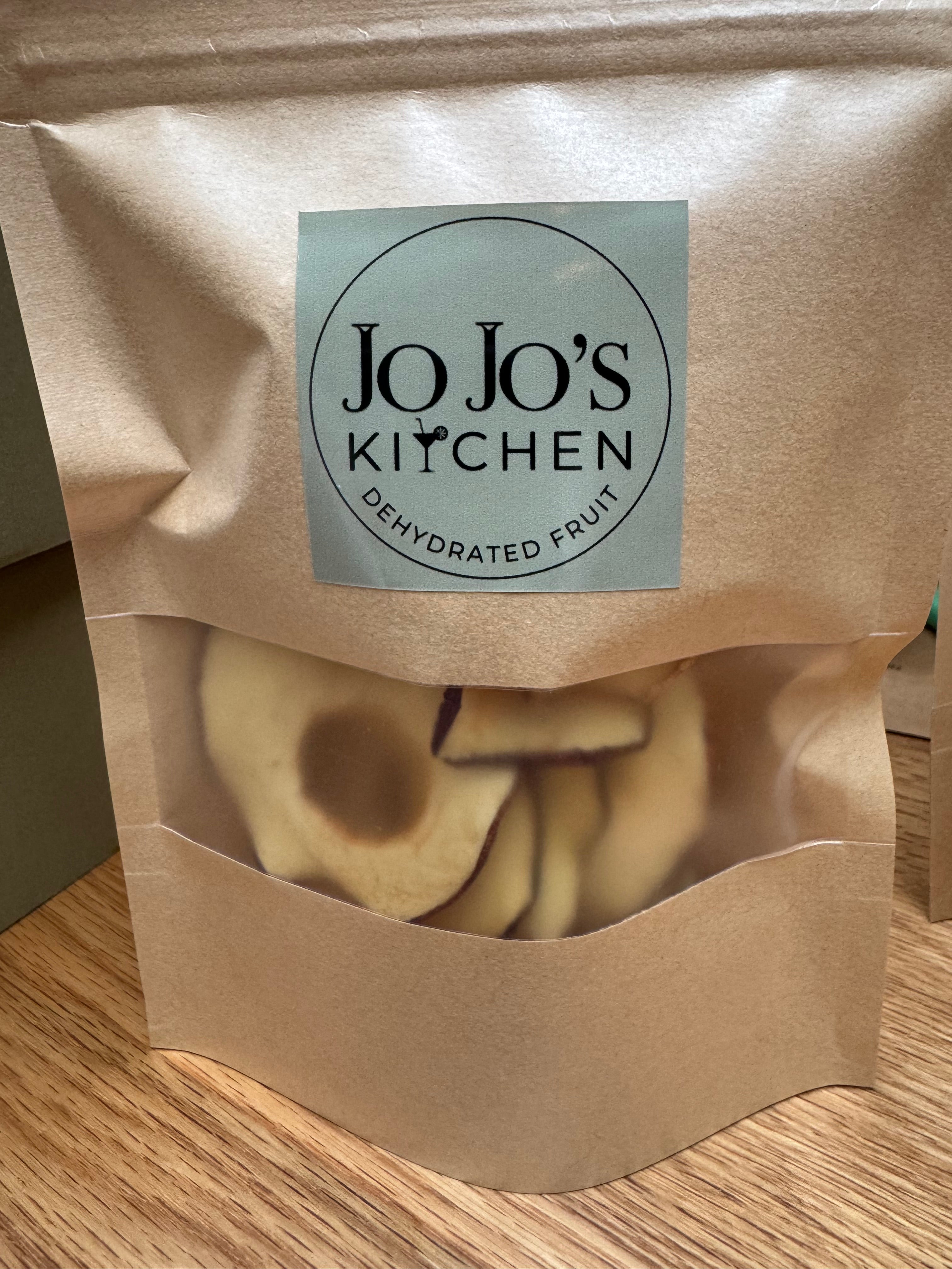 JoJo’s Kitchen dehydrated apple crisps made with 100% apples and nothing added.